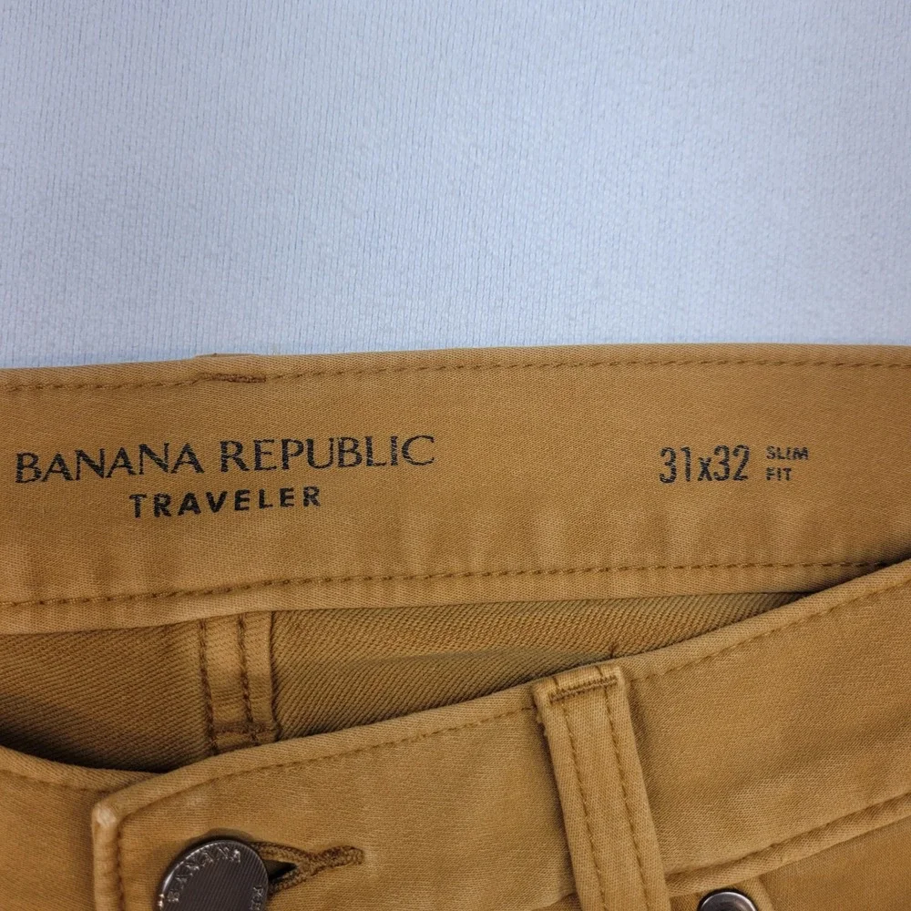 Banana Republic Traveler Pants Mens 31x32 Mustard Yellow Slim Fit Stretch Chino